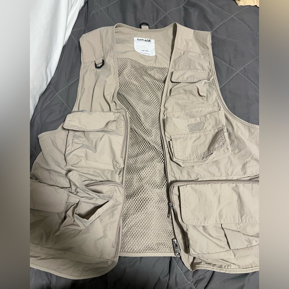 Garage size S/M very good condition used 2 times